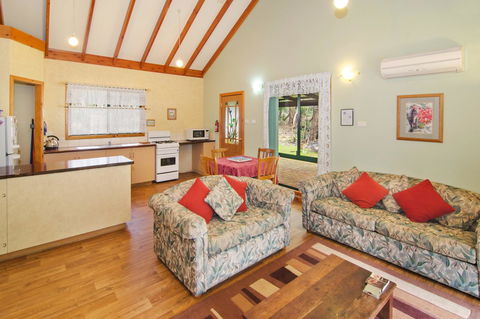 Yelverton Brook Conservation Sanctuary - VIC Tourism 38