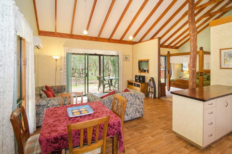 Yelverton Brook Conservation Sanctuary - VIC Tourism 32