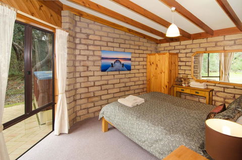 Yelverton Brook Conservation Sanctuary - VIC Tourism 34