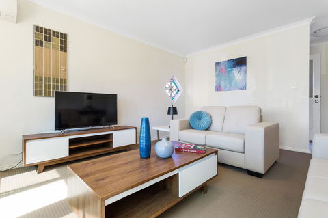 Como South Perth Villa - VIC Tourism 1