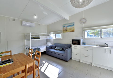 Mandurah Coastal Holiday Park - VIC Tourism 5