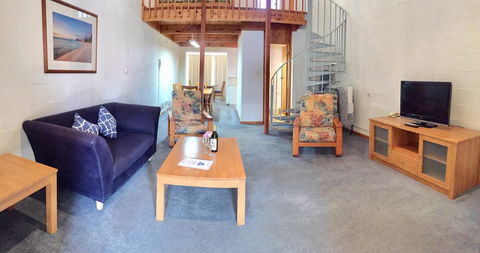 Cottesloe Beach Chalets - VIC Tourism 20