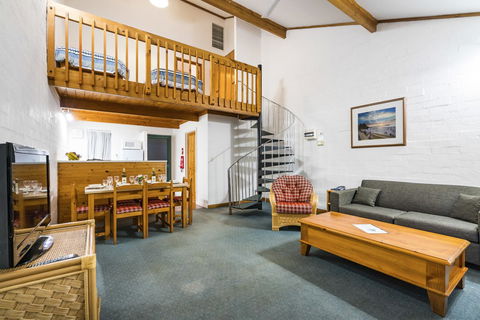 Cottesloe Beach Chalets - VIC Tourism 32