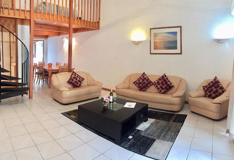 Cottesloe Beach Chalets - VIC Tourism 15