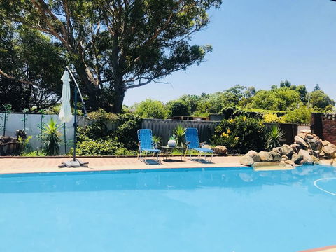 Swan Valley Rest Cottage - VIC Tourism 2