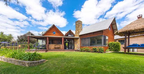 Beach House Dunsborough - VIC Tourism 23