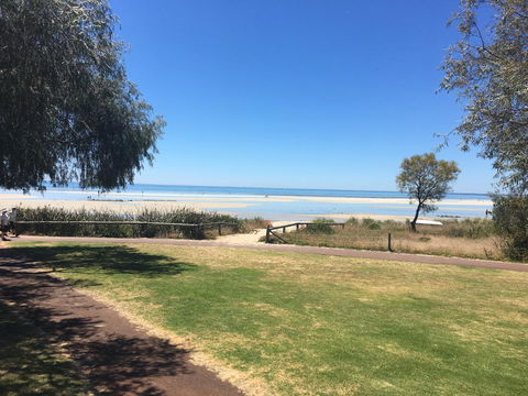 Beach House Dunsborough - VIC Tourism 21