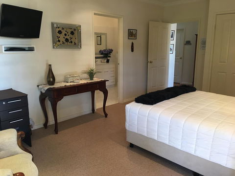 Armadale Cottage Bed & Breakfast - VIC Tourism 27