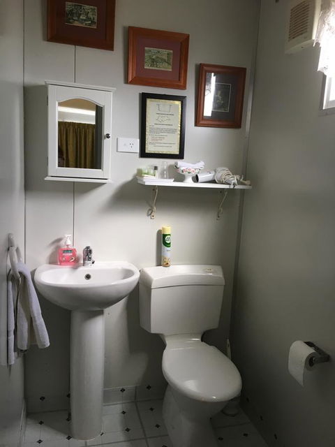 Armadale Cottage Bed & Breakfast - VIC Tourism 6