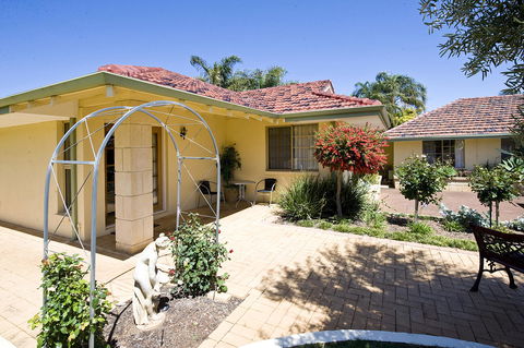 Armadale Cottage Bed & Breakfast - VIC Tourism 41