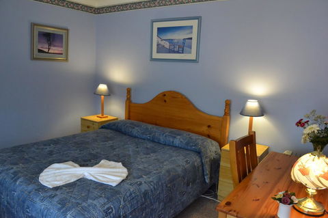 Palms Bed & Breakfast - VIC Tourism 6