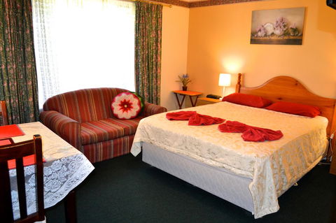 Palms Bed & Breakfast - VIC Tourism 13