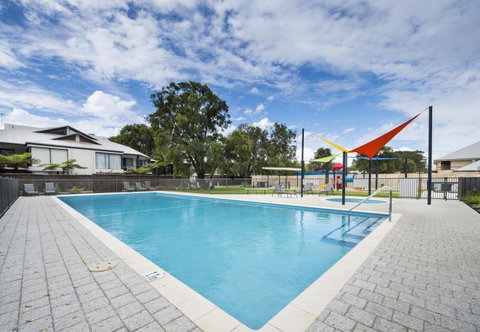 Beach Retreat - Busselton - VIC Tourism 1
