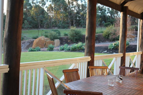 The Farmhouse - VIC Tourism 12