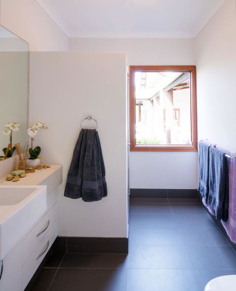 The Farmhouse - VIC Tourism 7