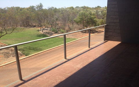 Breezes Apartments - VIC Tourism 4