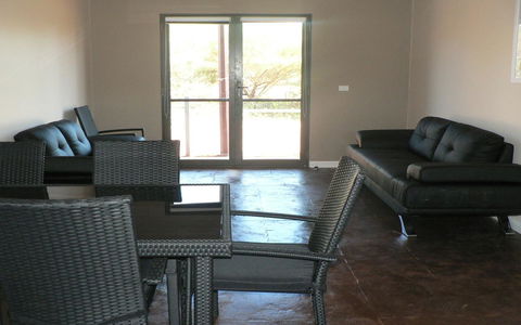 Breezes Apartments - VIC Tourism 10