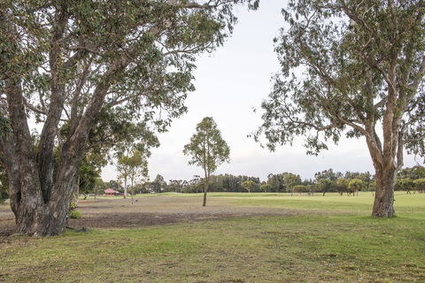 15 Cabot Close - VIC Tourism 25