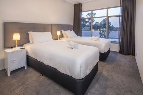 15 Cabot Close - VIC Tourism 9