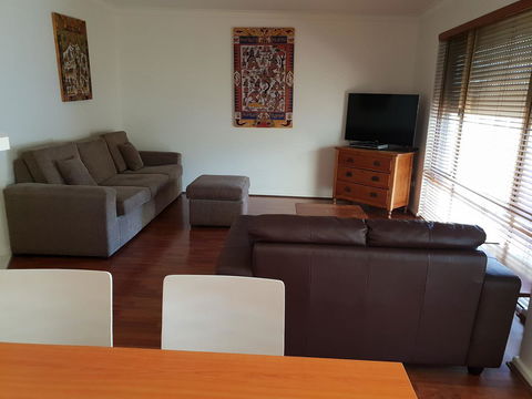 Ocean View Villas - 2 Bedroom Villa In Quiet Complex - VIC Tourism 3