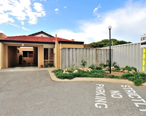 Ocean View Villas - 2 Bedroom Villa In Quiet Complex - VIC Tourism 11