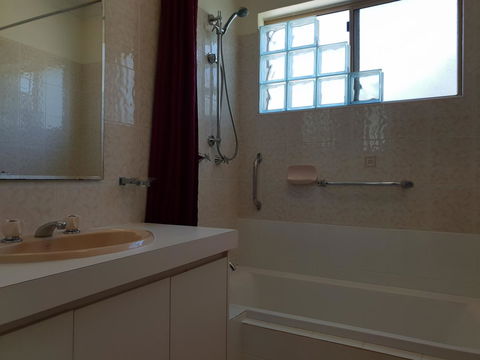 Ocean View Villas - 2 Bedroom Villa In Quiet Complex - VIC Tourism 5