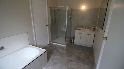 Daisy Cottage - VIC Tourism 19