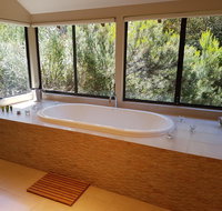 Jarrah Grove Forest Retreat - VIC Tourism