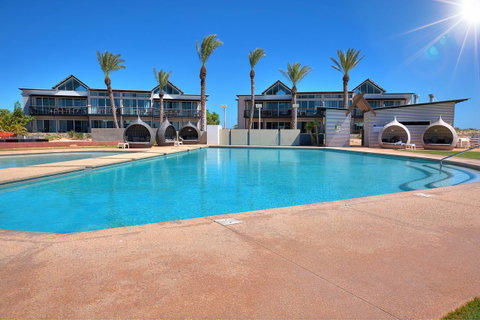Mantarays Ningaloo Beach Resort - VIC Tourism 18