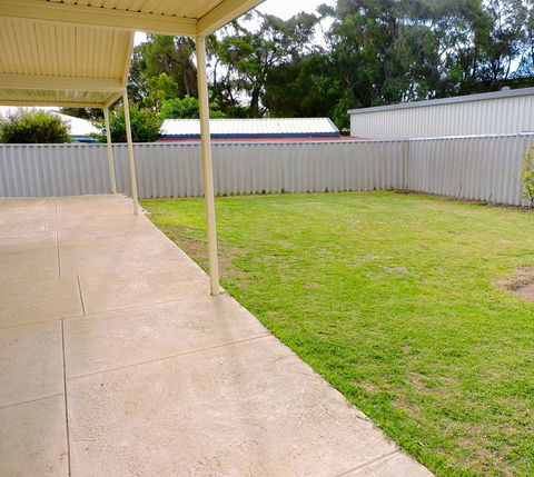 Silver Gull Family Retreat - VIC Tourism 14