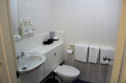 Atrium Hotel Mandurah - VIC Tourism 6