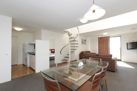 Atrium Hotel Mandurah - VIC Tourism 17