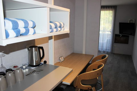 Atrium Hotel Mandurah - VIC Tourism 11