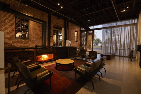 The Premier Mill Hotel - VIC Tourism 0