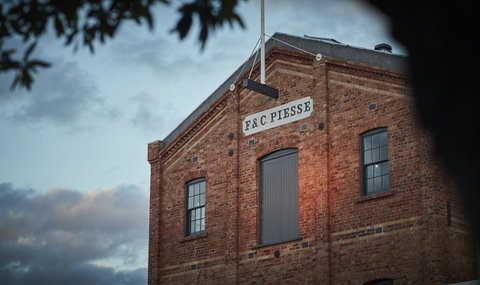 The Premier Mill Hotel - VIC Tourism 12