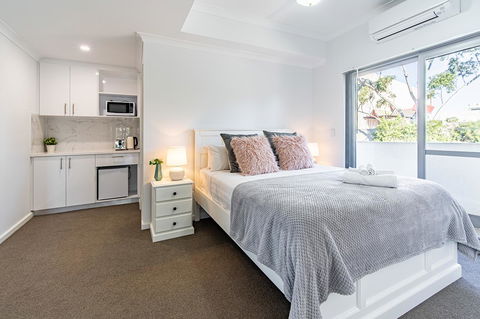 New Apartment On Great Location Opposite Garden City : 02 - VIC Tourism 10