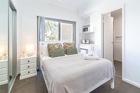 New Apartment On Great Location Opposite Garden City : 02 - VIC Tourism 2