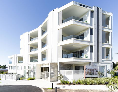 New Apartment On Great Location Opposite Garden City : 02 - VIC Tourism 11