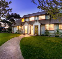 Sienna Estate Lodge And Winery - VIC Tourism