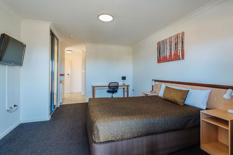 Canning Bridge Auto Lodge - VIC Tourism 5