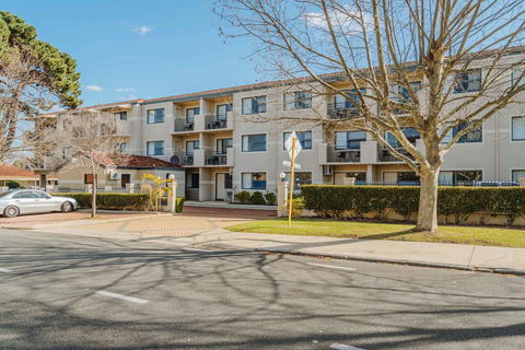 Canning Bridge Auto Lodge - VIC Tourism 18