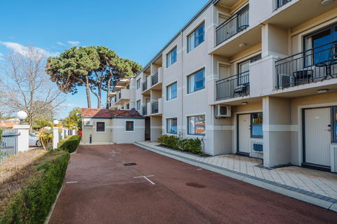 Canning Bridge Auto Lodge - VIC Tourism 17