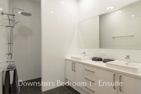 32 Corella Court - VIC Tourism 8