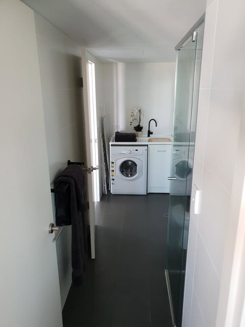 Modern Northbridge Apartment - VIC Tourism 6