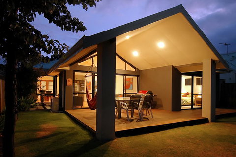 THE SANCTUARY LUXURY HOLIDAY HOME - VIC Tourism 27