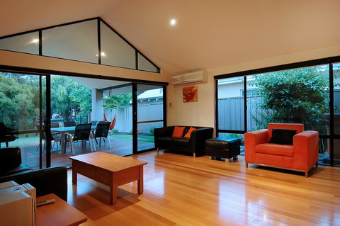 THE SANCTUARY LUXURY HOLIDAY HOME - VIC Tourism 18