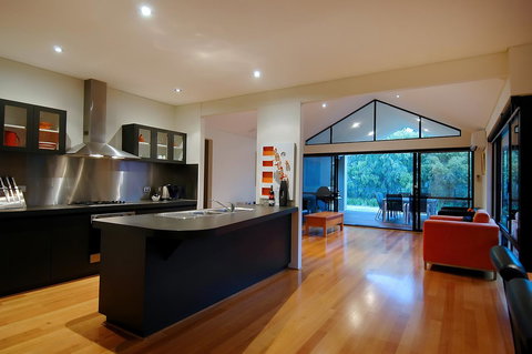 THE SANCTUARY LUXURY HOLIDAY HOME - VIC Tourism 11