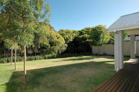 THE SANCTUARY LUXURY HOLIDAY HOME - VIC Tourism 30
