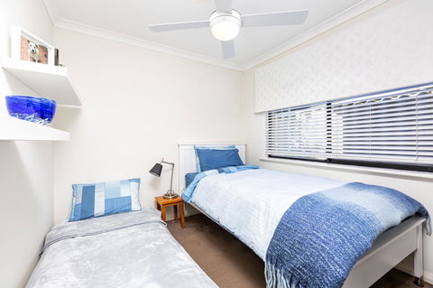 Como Executive Apartment - VIC Tourism 13