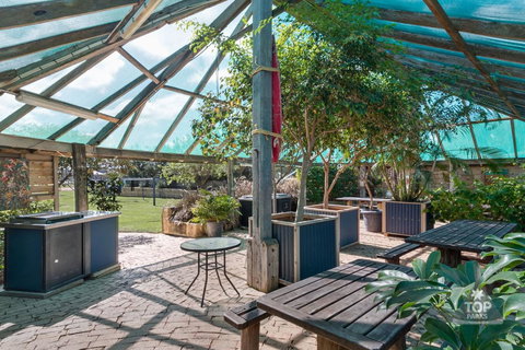 Dongara Tourist Park - VIC Tourism 14